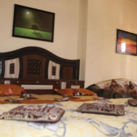 Mother Hostel Varanasi Ngoại thất bức ảnh